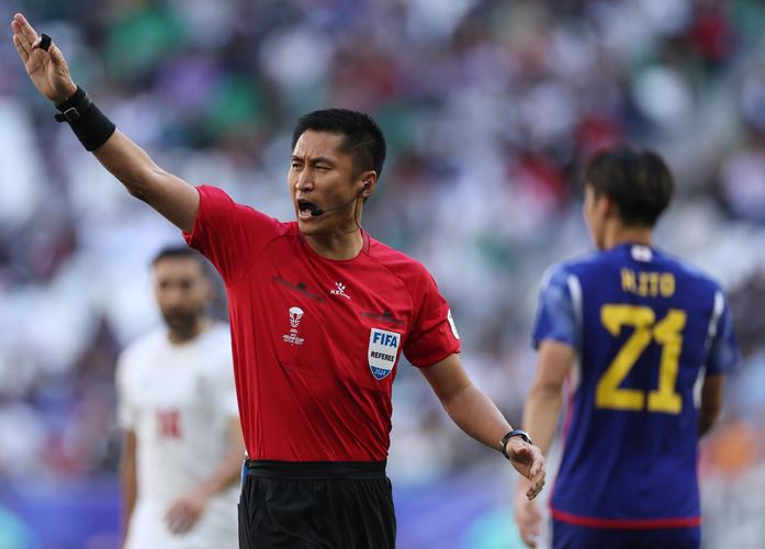 亚洲杯中国对卡塔尔裁判
